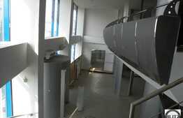 400 mp de spatiu . Multiple actvitati comerciale !!