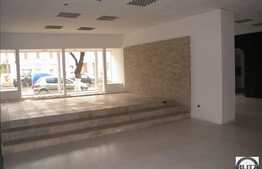 Spatiu comercial, in zona centrala, superfinisat cu vitrina de 25 m!!!