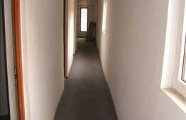 Restaurant/Sala de Jocuri/ Cabinete !