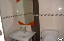 Restaurant/Sala de Jocuri/ Cabinete !