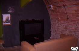 Spatiu central cu intrare din strada principala !