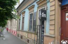 Spatiu central cu intrare din strada principala !