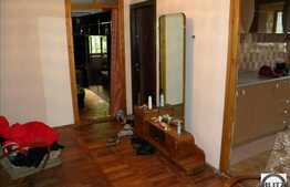 Apartament cu 3 camere, decomandat, zona piata Cipariu