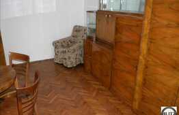 Apartament cu 3 camere, decomandat, zona piata Cipariu