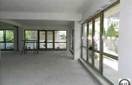 De vanzare spatiu comercial, 122 mp cu terasa de 50 mp, zona Baumax