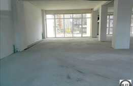 60 mp spatiu comercial, vitrina generoasa