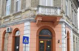 Spatiu comercial la Intersectie !! Pentru Fast Food , Sala De Jocuri, Cafenea !