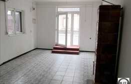 Spatiu comercial, 40 mp, acces din strada, zona strazii Bucuresti