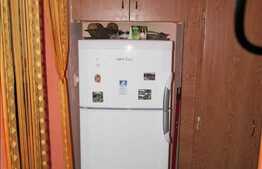 Apartament 3 camere de vanzare, 48 mp utili, zona Ciucas, cu boxa la subsol