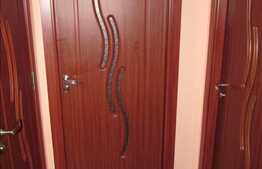 Apartament 3 camere de vanzare, 48 mp utili, zona Ciucas, cu boxa la subsol