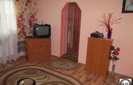 Apartament 3 camere de vanzare, 48 mp utili, zona Ciucas, cu boxa la subsol