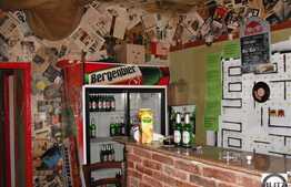 Spatiu comercial de tip bar situat in casa !