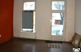 Spatiu comercial pretabil pentru magazin, cabinet, salon !