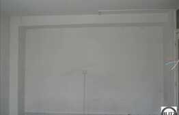 Spatiu Comercial Situat La Parterul Unui Bloc !