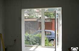 Spatiu Comercial Situat La Parterul Unui Bloc !