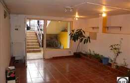 Spatiu comercial 40 mp. Potrivit pentru salon, cabinet, frizerie, florarie !