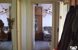 Vanzare apartament cu 4 camere si 2 locuri parcare, zona Piata Hermes