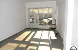 Spatiu pretabil pentru magazin de prezentare, alimentatie publica, cafe-bar