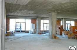 Spatiu comercial, 103 mp, semifinisat