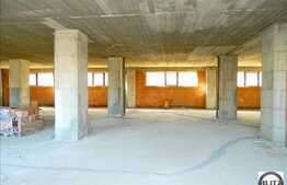 Spatiu comercial, 103 mp, semifinisat