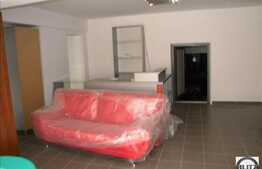 Spatiu Comercial Pentru Show Room  \Sau\  Pentru Sediu De Firma !!