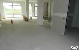 Spatiu comercial cu 80 mp, semifinisat, imobil nou, zona Profi