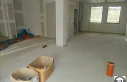 Spatiu comercial cu 80 mp, semifinisat, imobil nou, zona Profi