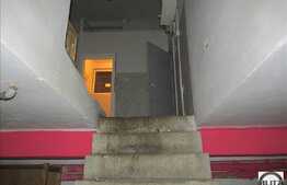 Spatiu comercial, 120 mp utili, vitrina la strada, zona Piata Karl Leibknecht!