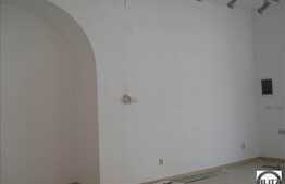 VAD MAXIM !     ZONA ZERO !       CAFENEA   PIZZERIE     SALON    MAGAZIN !