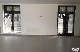 Spatiu pretabil pentru bistro, 90 mp,  cu terasa. Zona buna!