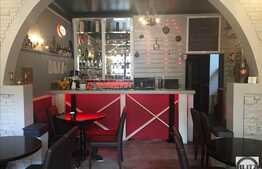 Afacere de tip bistro la cheie! 80 mp utili, zona ultracentrala, locatie cu vad!