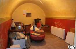 Situat la Artera Principala In Centrul Clujului ! Cafenea/ Pizzerie/Magazin !!