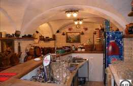 SPATIU GENEROS DEDICAT PENTRU:  Club , Restaurant, Pub, Crama !!!