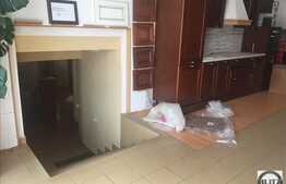 Spatiu comercial cu acces din strada,150 mp, in zona cu vizibilitate!