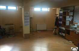 Spatiu comercial cu acces din strada,150 mp, in zona cu vizibilitate!