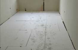 Apartament de vanzare cu 3 camere,  zona aerisita