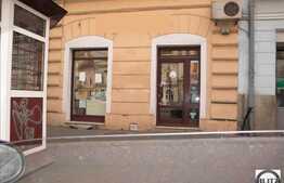 50 mp de spatiu comercial situat la artera principala. Vad Maxim !!