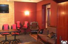 Spatiu Comercial Pe Doua Nivele ! 140 mp. Ultracentral !