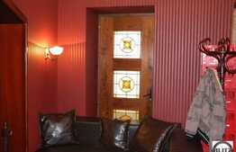 Spatiu Comercial Pe Doua Nivele ! 140 mp. Ultracentral !