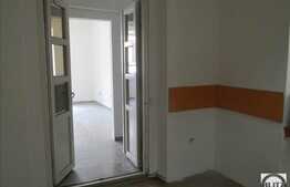 Spatiu central, 36 mp, zona cu vad, vitrina la strada