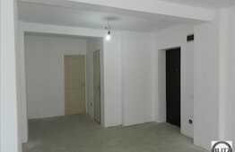 Spatiu comercial, 43 mp, vitrina la strada, semifinisat