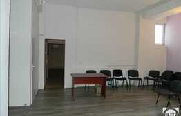 Spatiu cu destinatie multipla, 102 mp, situat la parterul unui bloc