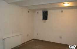 Potrivit Institutie Bancara ! VAD MAXIM. 110 mp. Artera Principala !