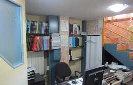 Vanzare spatiu comercial, 141 mp, vitrina la strada, zona cu vad!