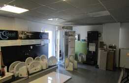 Vanzare spatiu comercial, 141 mp, vitrina la strada, zona cu vad!