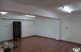 Spatiu comercial, 90 mp, zona cu vad pietonal!