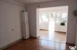 Spatiu comercial, 90 mp, zona cu vad pietonal!