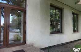 Spatiu comercial cu vitrina si acces din strada!