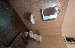 Spatiu cu vitrina si acces din strada, 100 mp, ideal pentru cabinete/agentii