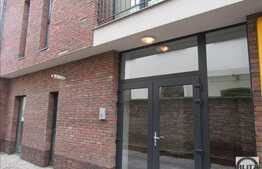 Spatiu comercial cu vitrina si acces din strada